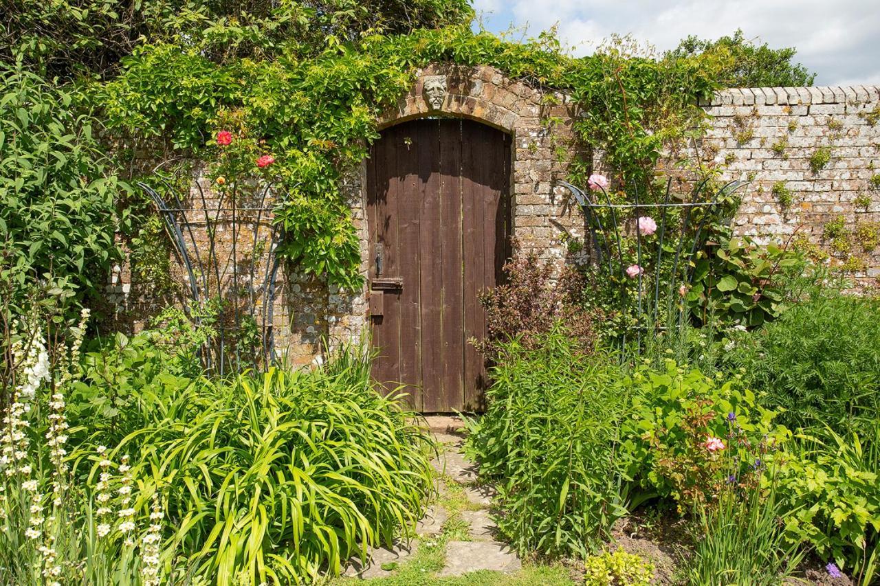 Boreham House Herstmonceux Экстерьер фото