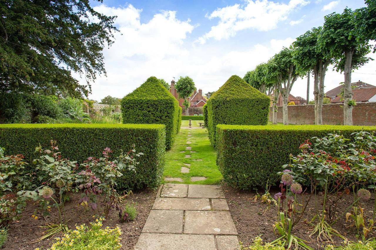 Boreham House Herstmonceux Экстерьер фото